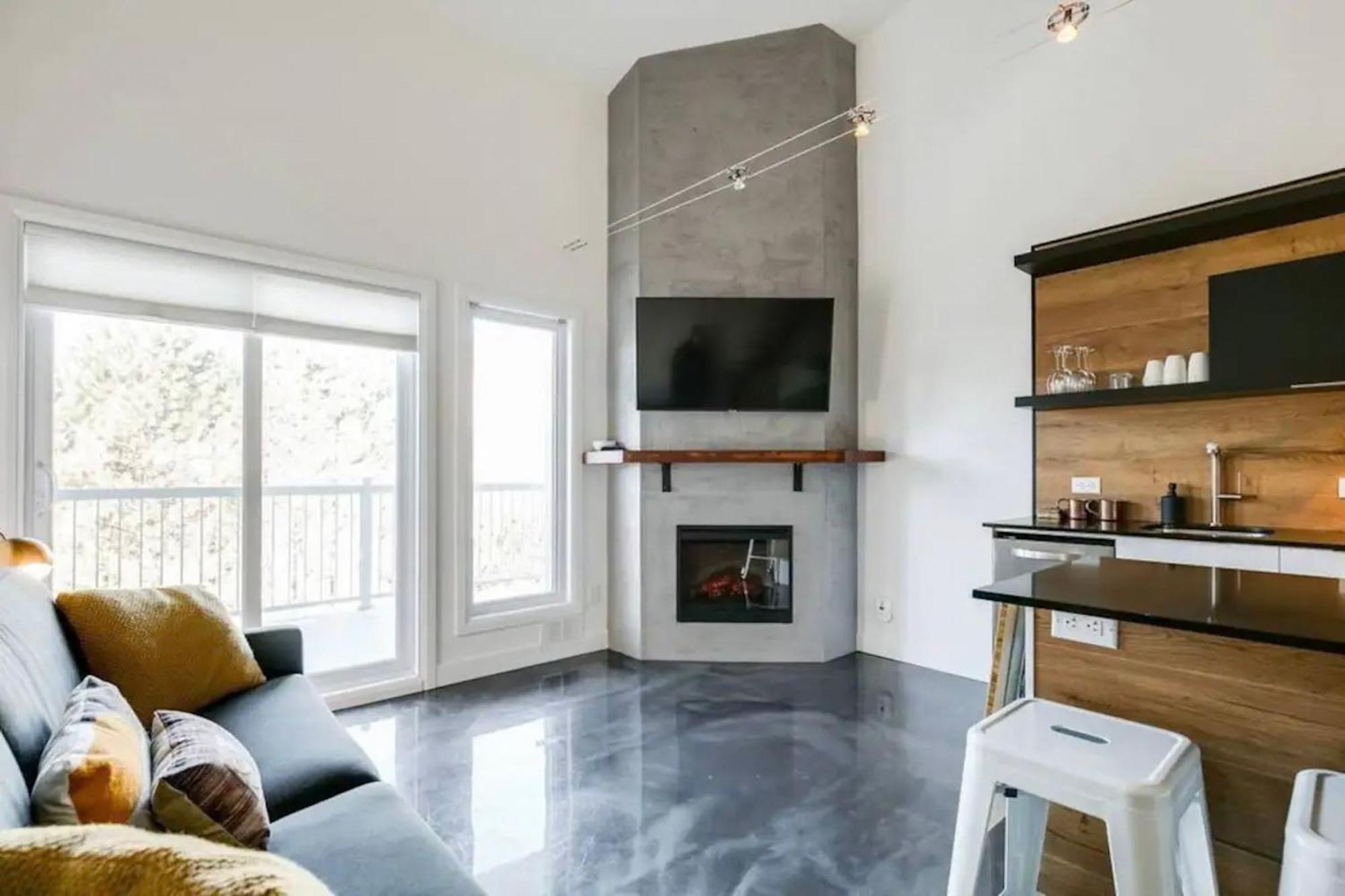 Condo Moderne, Escapade Vacance, Vue Sur Montagnes 外观 照片
