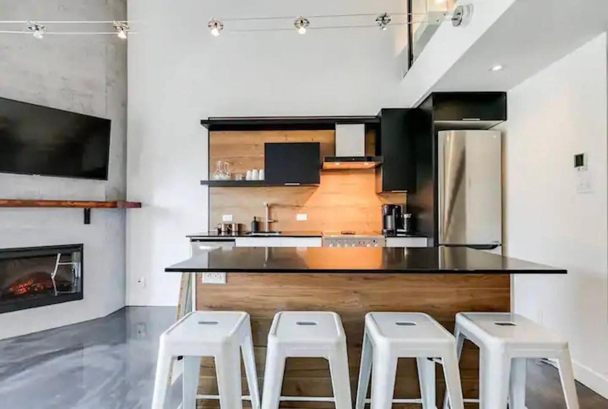 Condo Moderne, Escapade Vacance, Vue Sur Montagnes 外观 照片